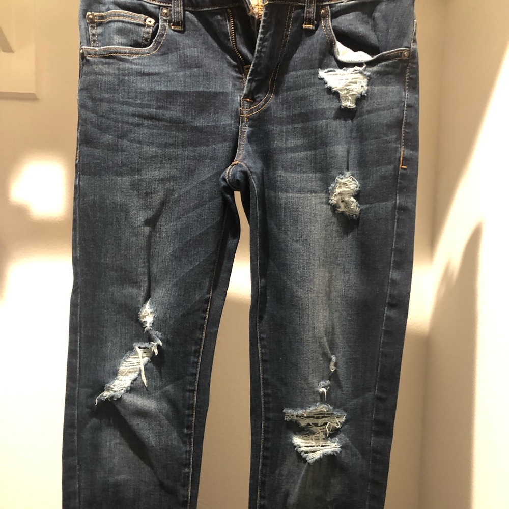 American Eagle Men’s Dark Blue Ripped Jeans